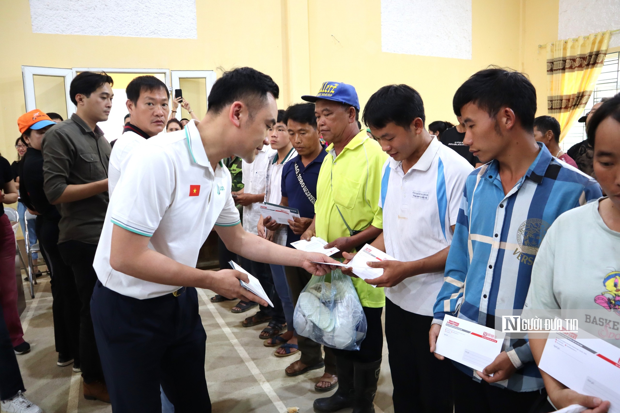 Tạp chí Đời sống và Pháp luật và đơn vị đồng hành chung tay hướng về bà con bị ảnh hưởng của bão lũ- Ảnh 4.