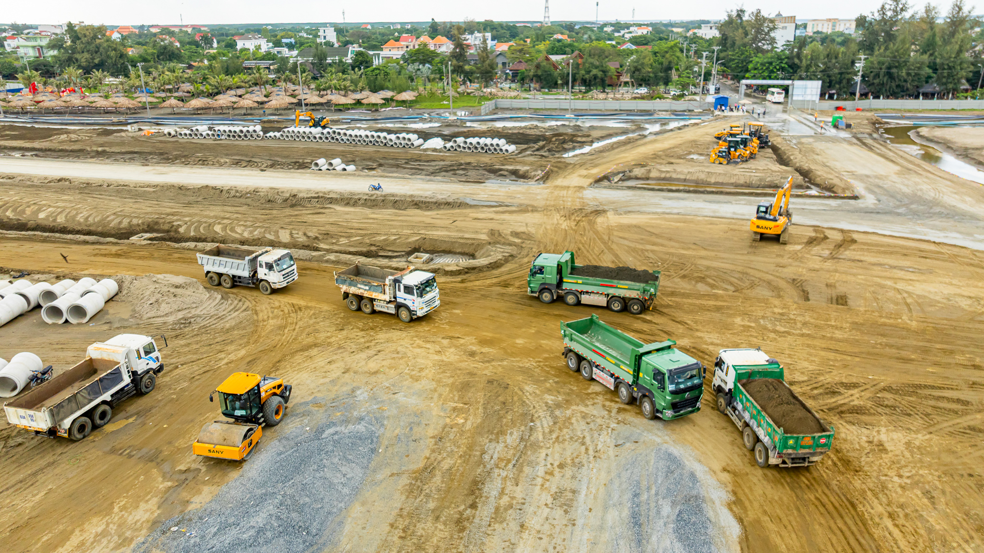 Thay bạn đi xem công trường đại lộ rộng 120 m, dài 8 km ở siêu dự án lấn biển lớn nhất Việt Nam của Vinhomes- Ảnh 11.