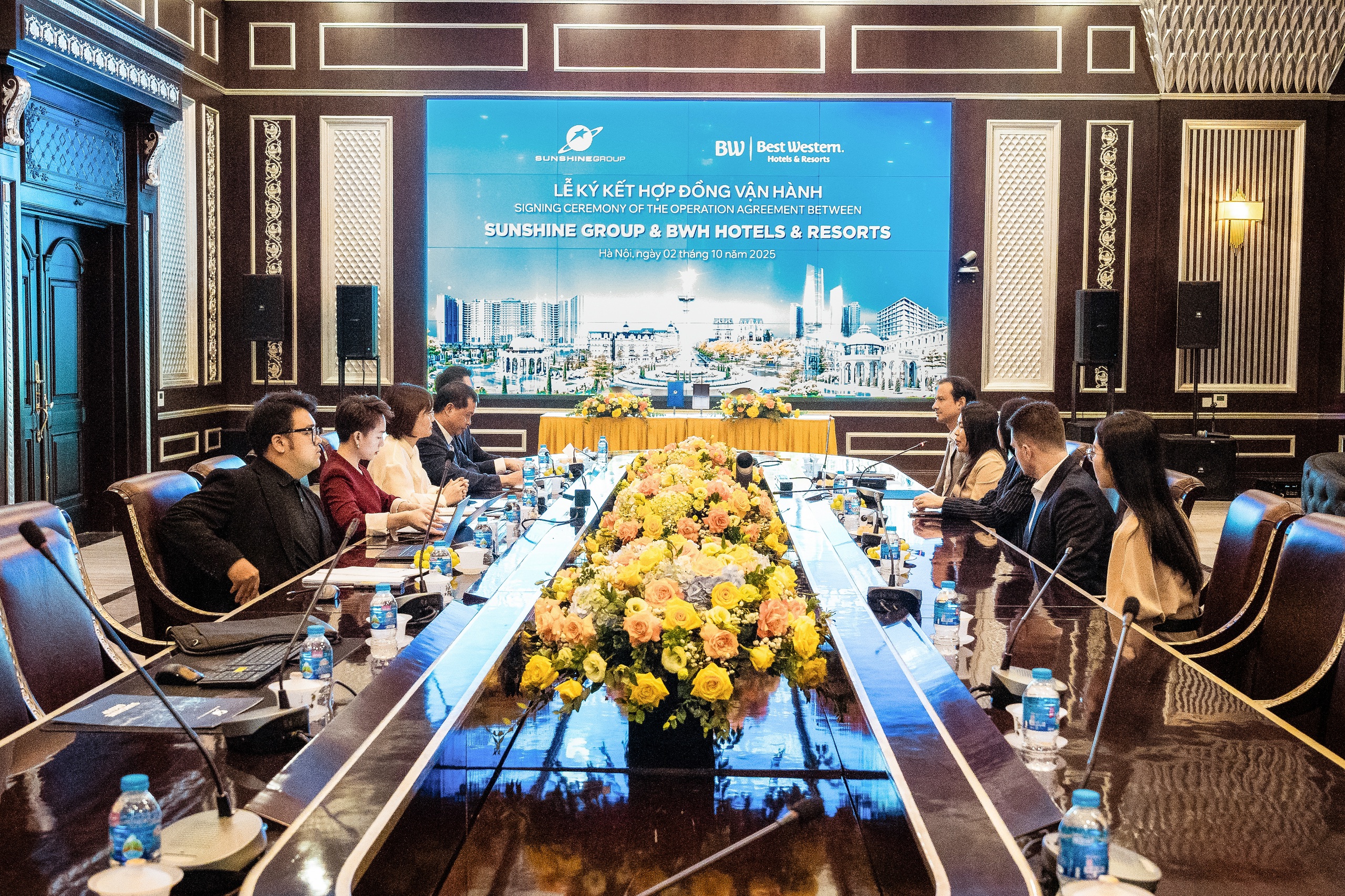 Sunshine Group "bắt tay" BWH Hotels, đưa tiêu chuẩn vận hành quốc tế đến Noble Crystal Long Bien và Noble Palace Tay Thang Long - Ảnh 2.