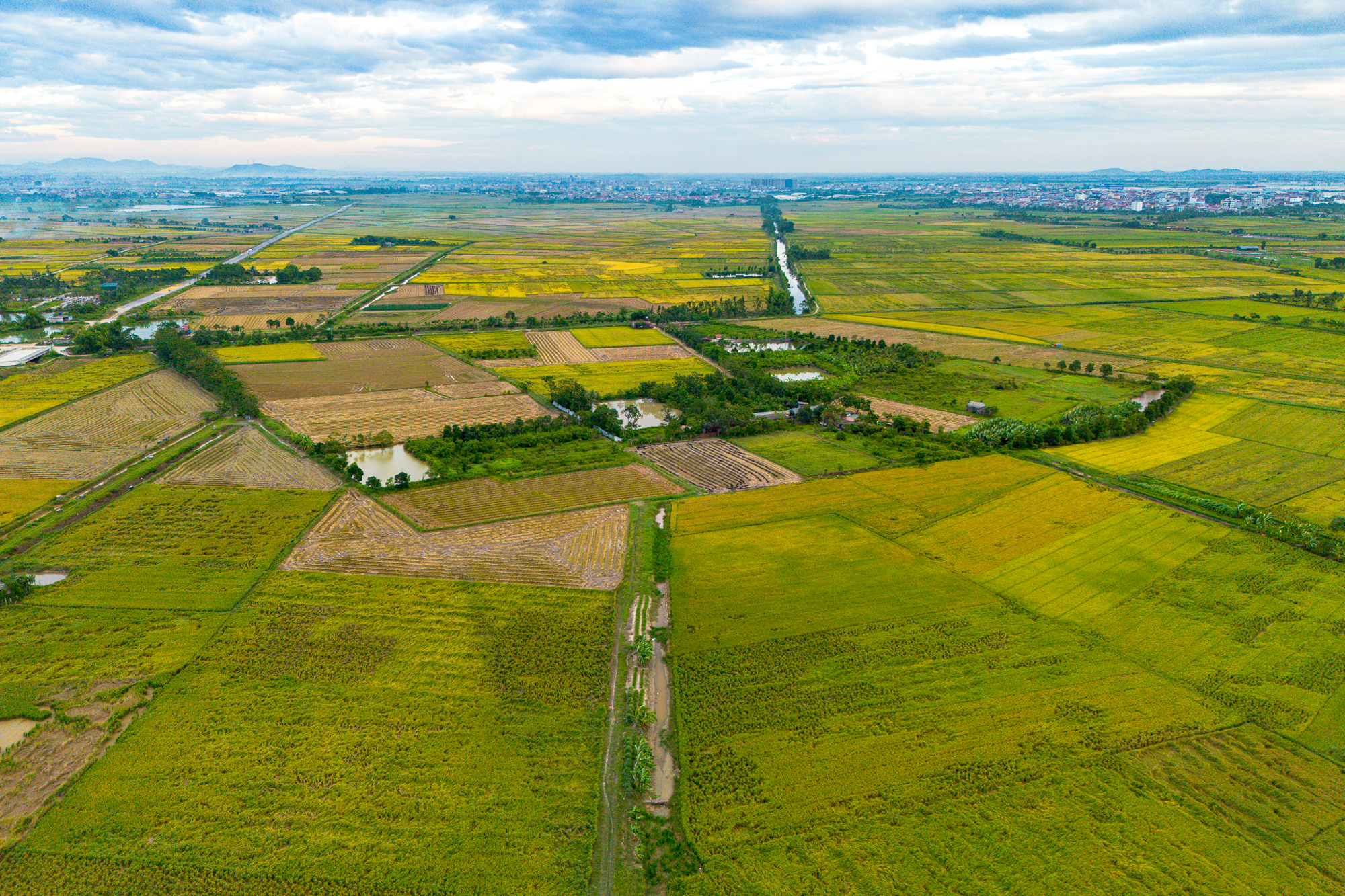 Toàn cảnh khu vực được đề xuất làm khu đô thị rộng gấp 3 lần quận Hoàn Kiếm; Nằm ở tỉnh có loạt ông lớn Vingroup, Sun Group, T&T đang đầu tư - Ảnh 6.