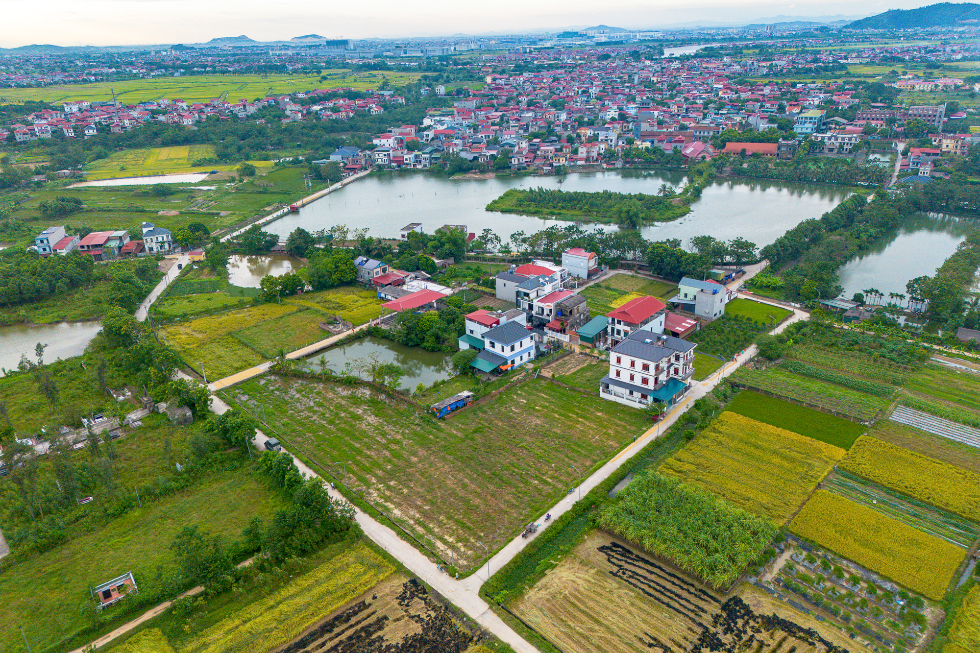 Toàn cảnh khu vực được đề xuất làm khu đô thị rộng gấp 3 lần quận Hoàn Kiếm; Nằm ở tỉnh có loạt ông lớn Vingroup, Sun Group, T&T đang đầu tư - Ảnh 8.