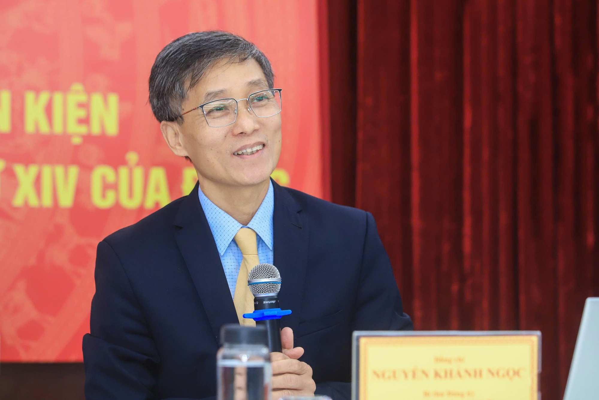 Khắc phục tình trạng "nghị quyết hay nhưng khó triển khai" trong Dự thảo Văn kiện Đại hội XIV- Ảnh 2.