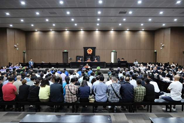 Xét xử vụ án đánh bạc 2.500 tỷ đồng xảy ra tại King Club: Nhiều bị cáo nói đến để giải tỏa áp lực - Ảnh 1.