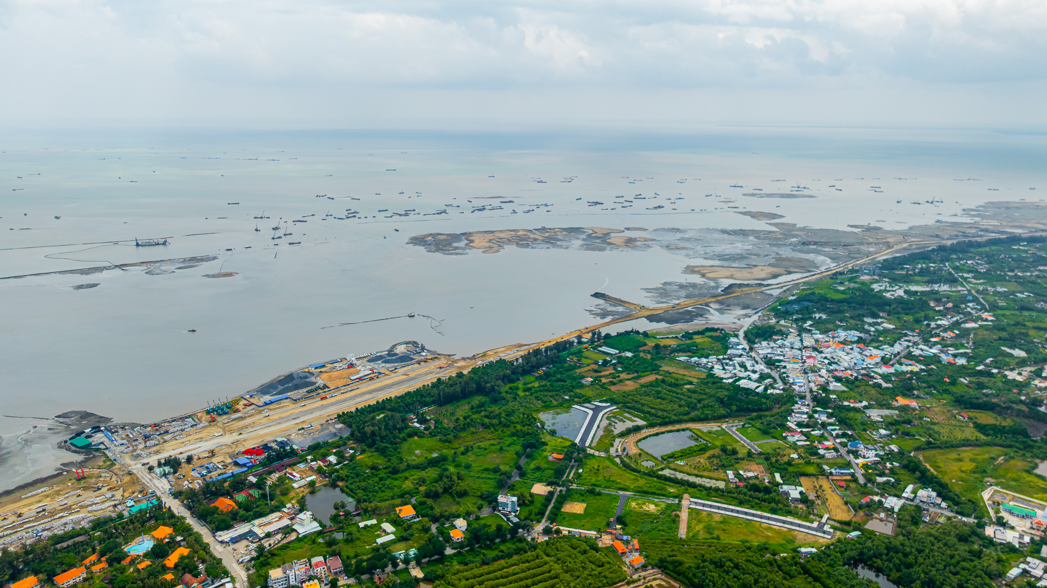 Toàn cảnh khu vực sẽ xây nhà hát có sức chứa lớn nhất Đông Nam Á, công viên dài 4 km, dự kiến đón 6 triệu lượt khách/năm - Ảnh 5.