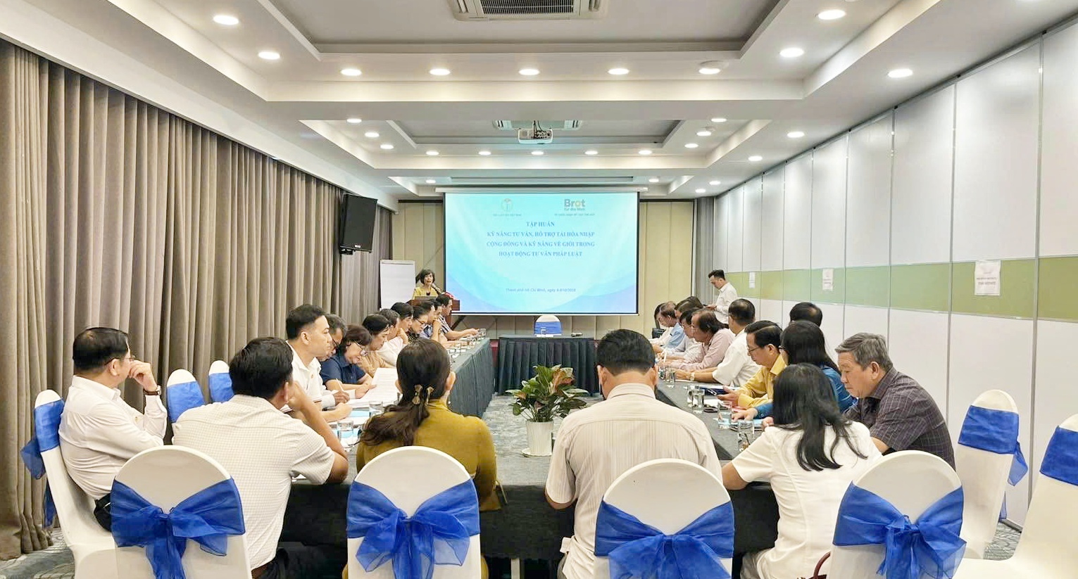 Hội Luật gia Việt Nam phát huy vai trò cầu nối giúp người lầm lỡ trở lại cuộc sống - Ảnh 2.