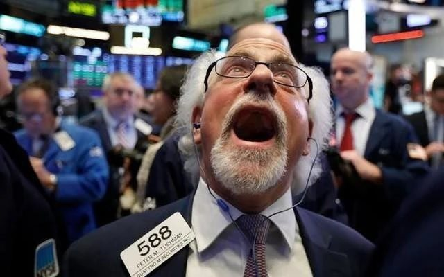 Một cổ phiếu ngân hàng bất ngờ bị tự doanh CTCK "xả" trăm tỷ trong phiên đầu tuần 10/11 - Ảnh 1.