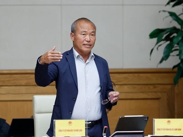Chủ tịch Nam Long chuyển nhượng hơn 15 triệu quyền mua cổ phiếu NLG cho 2 con trai - Ảnh 1.