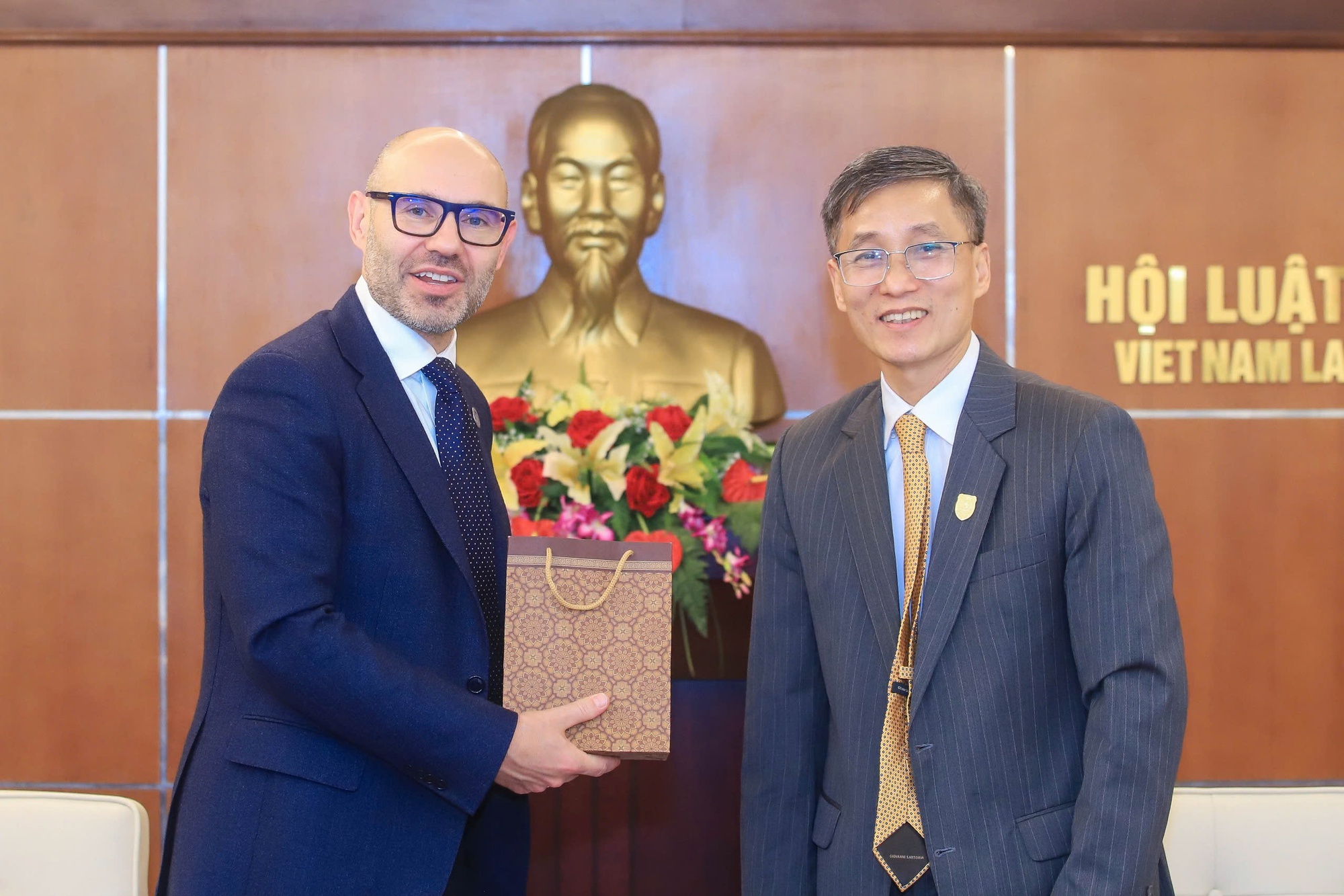 Chủ tịch Hội Luật gia Việt Nam tiếp Tổng Thư ký Tòa Trọng tài thường trực (PCA) - Ảnh 5.