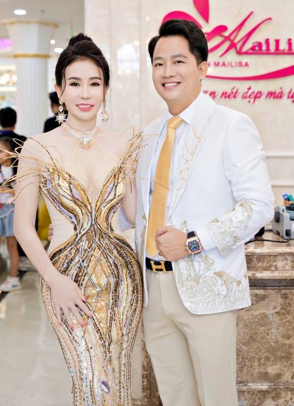 Bóc trần đường dây nghìn tỷ của vợ chồng Mailisa: Mua mỹ phẩm giá rẻ từ Trung Quốc, phù phép giấy tờ thành "mỹ phẩm ngoại xịn"- Ảnh 1. Bóc trần đường dây nghìn tỷ của vợ chồng Mailisa: Mua mỹ phẩm giá rẻ từ Trung Quốc, phù phép giấy tờ thành "mỹ phẩm ngoại xịn"- Ảnh 1.