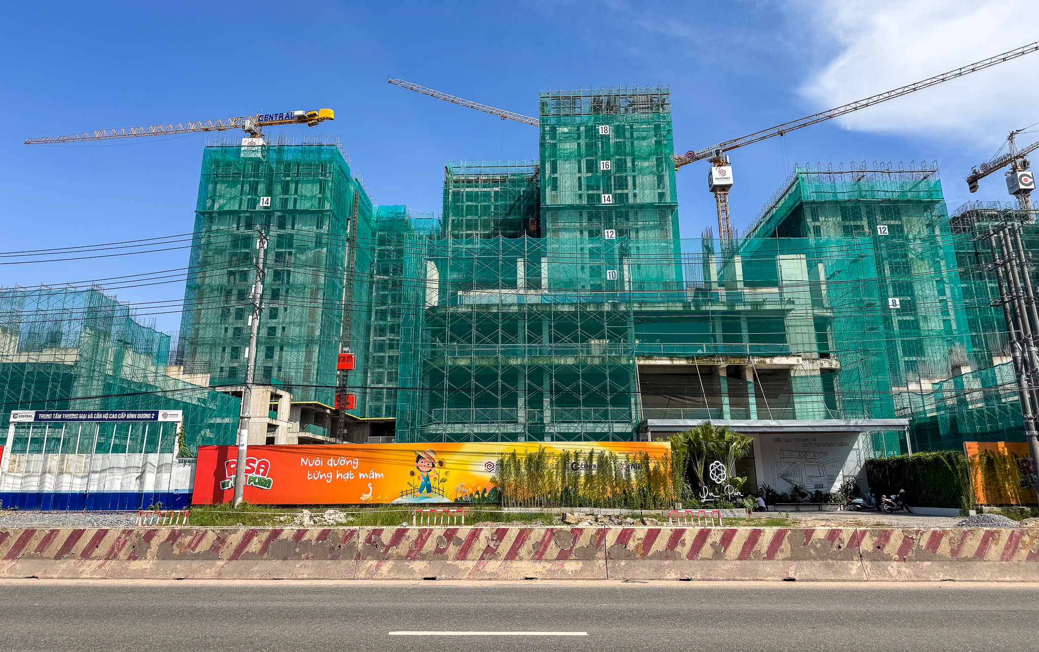 Khu vực bất động sản cực sôi động sau sáp nhập: Giá bằng một nửa, nguồn cung vượt xa TP.HCM cũ - Ảnh 11.