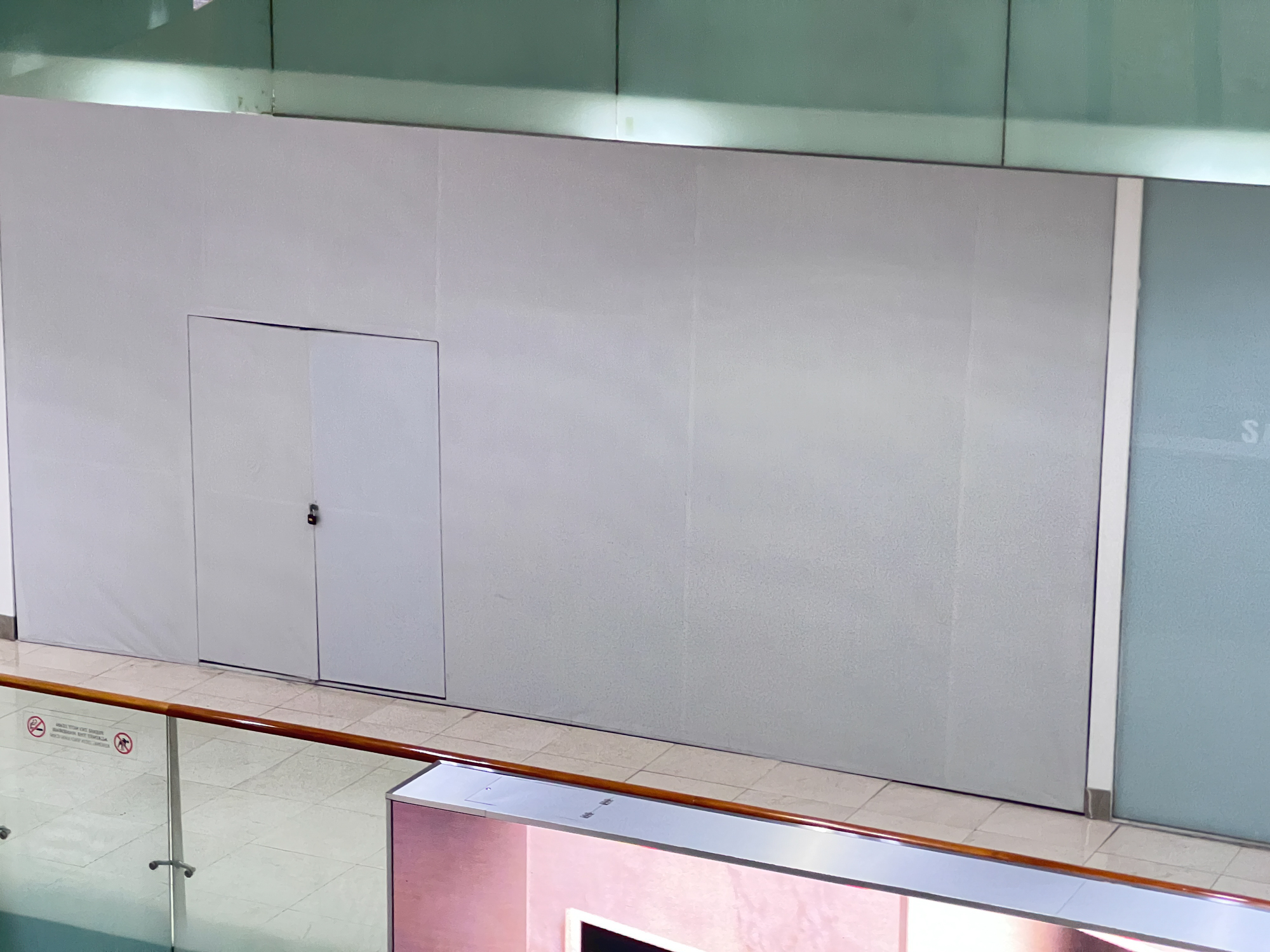 Cảnh trái ngược ở 2 tòa tháp biểu tượng ở TP.HCM: Nơi kín chỗ, nơi chẳng ai thuê - Ảnh 3.