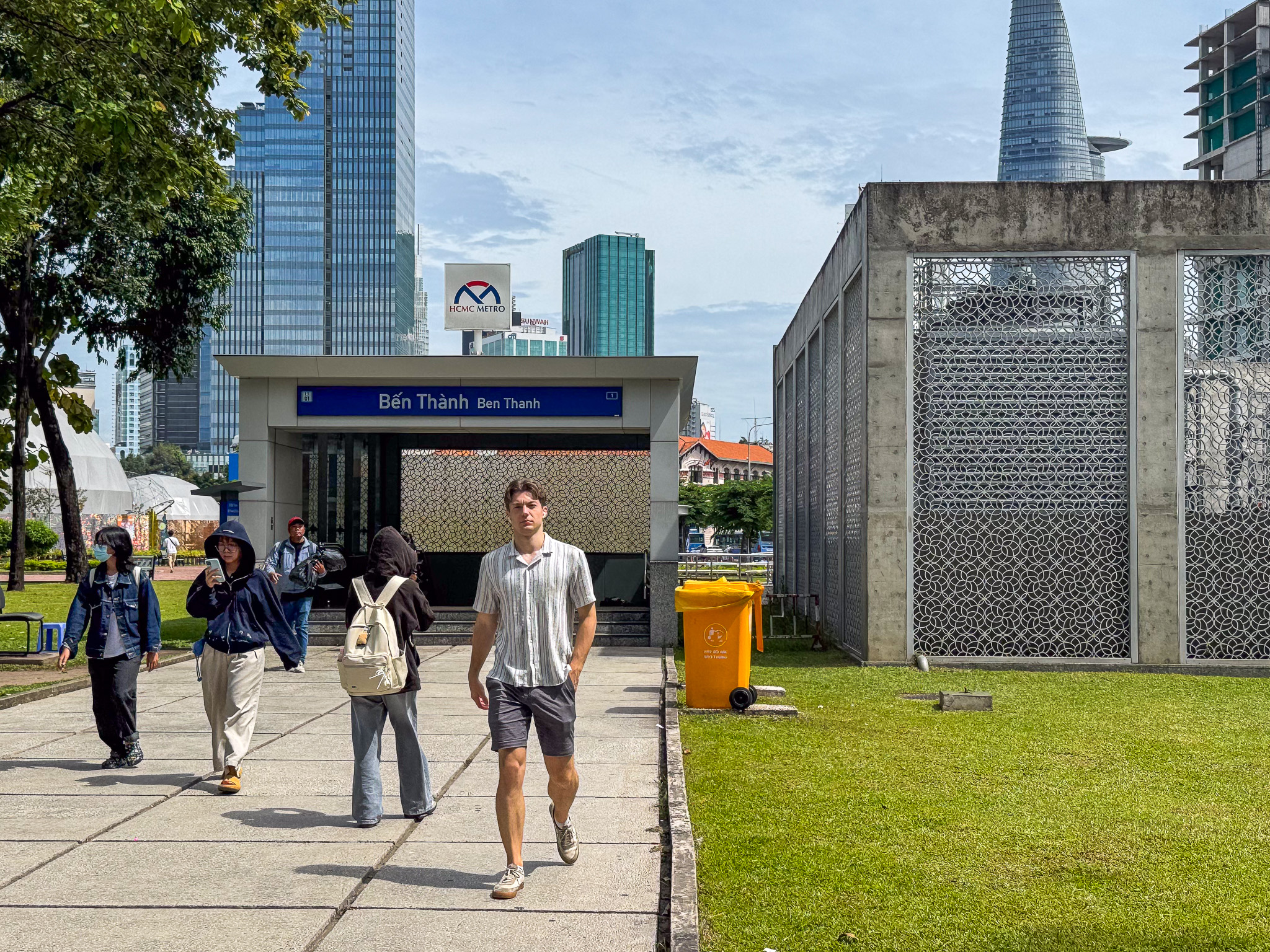 Nhà gần metro đáng giá bao nhiêu? Con số giật mình mà bạn không tưởng tượng được - Ảnh 6.