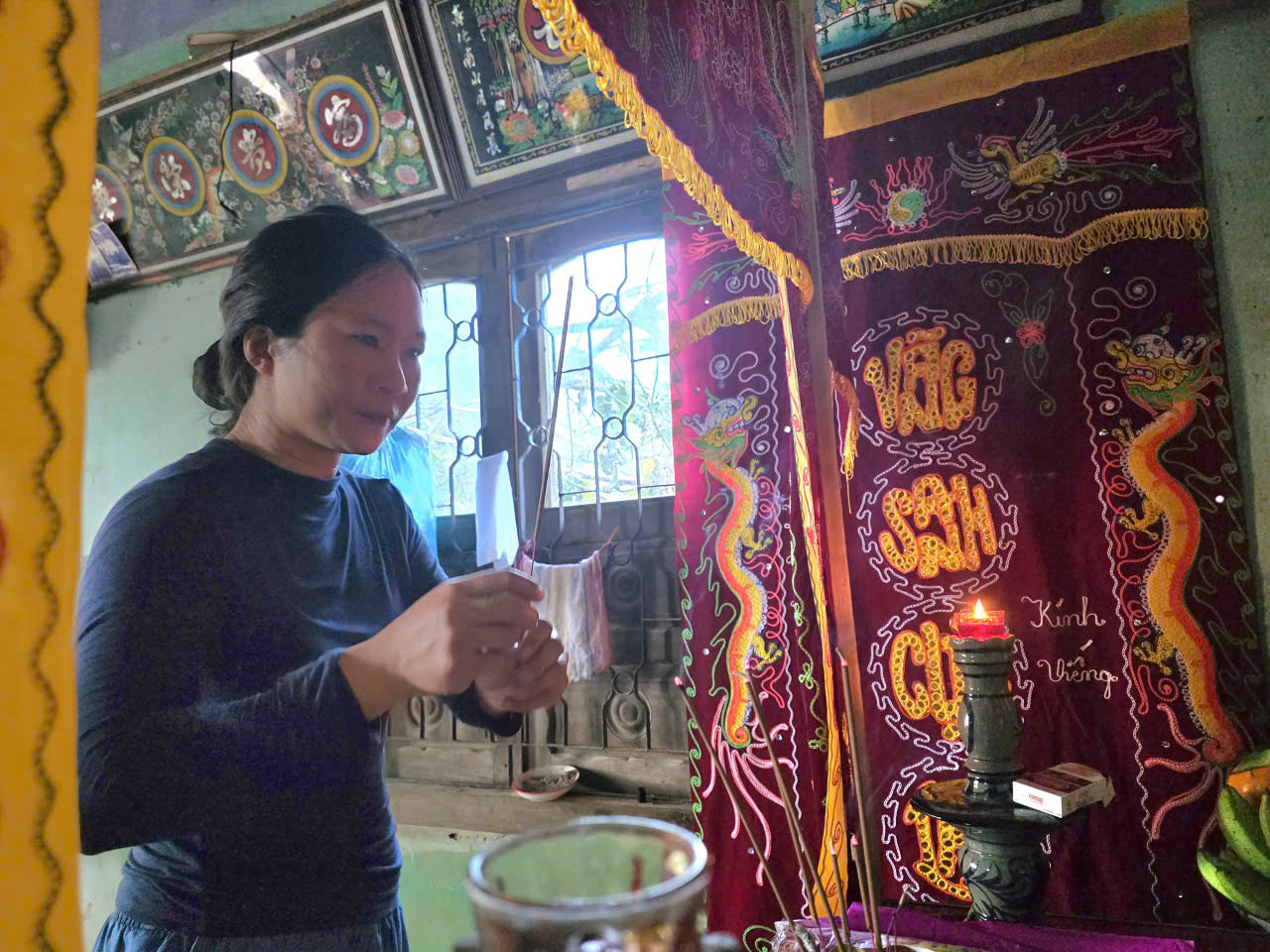 Tạp chí Đời sống và Pháp luật hỗ trợ các hộ có người tử vong, mất nhà do bão lũ tại Gia Lai, Đắk Lắk- Ảnh 3.