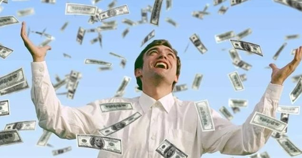 Một cổ phiếu phòng thủ bất ngờ "tăng dựng đứng" 80% lên đỉnh lịch sử, cổ đông lớn tạm lãi gần 130 tỷ chỉ sau 3 tháng - Ảnh 1.