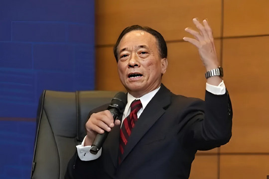 Ngân hàng ồ ạt tăng lãi suất tiết kiệm, TS. Nguyễn Trí Hiếu nhận định: “Nhiều nhà băng đang rất cần vốn” - Ảnh 1.