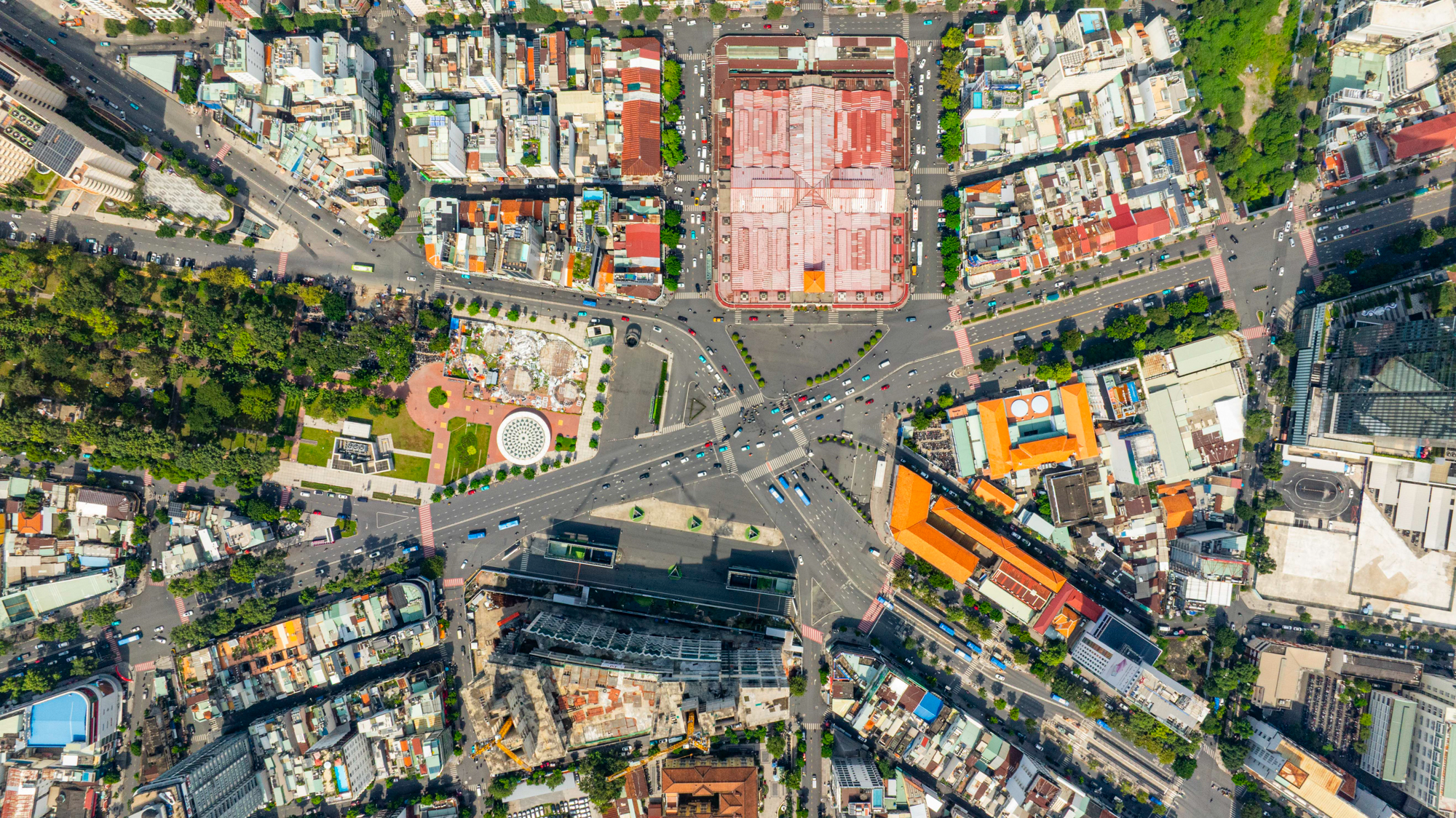 Khu vực vốn là trung tâm của trung tâm, tương lai sẽ là giao điểm của 5 tuyến metro và đường sắt cao tốc ở TP.HCM - Ảnh 1.