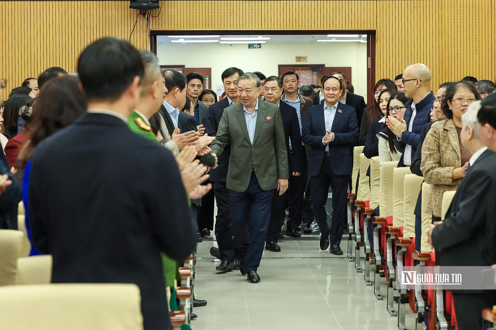 Ảnh: Tổng Bí thư Tô Lâm tiếp xúc cử tri 11 phường ở Hà Nội- Ảnh 1.