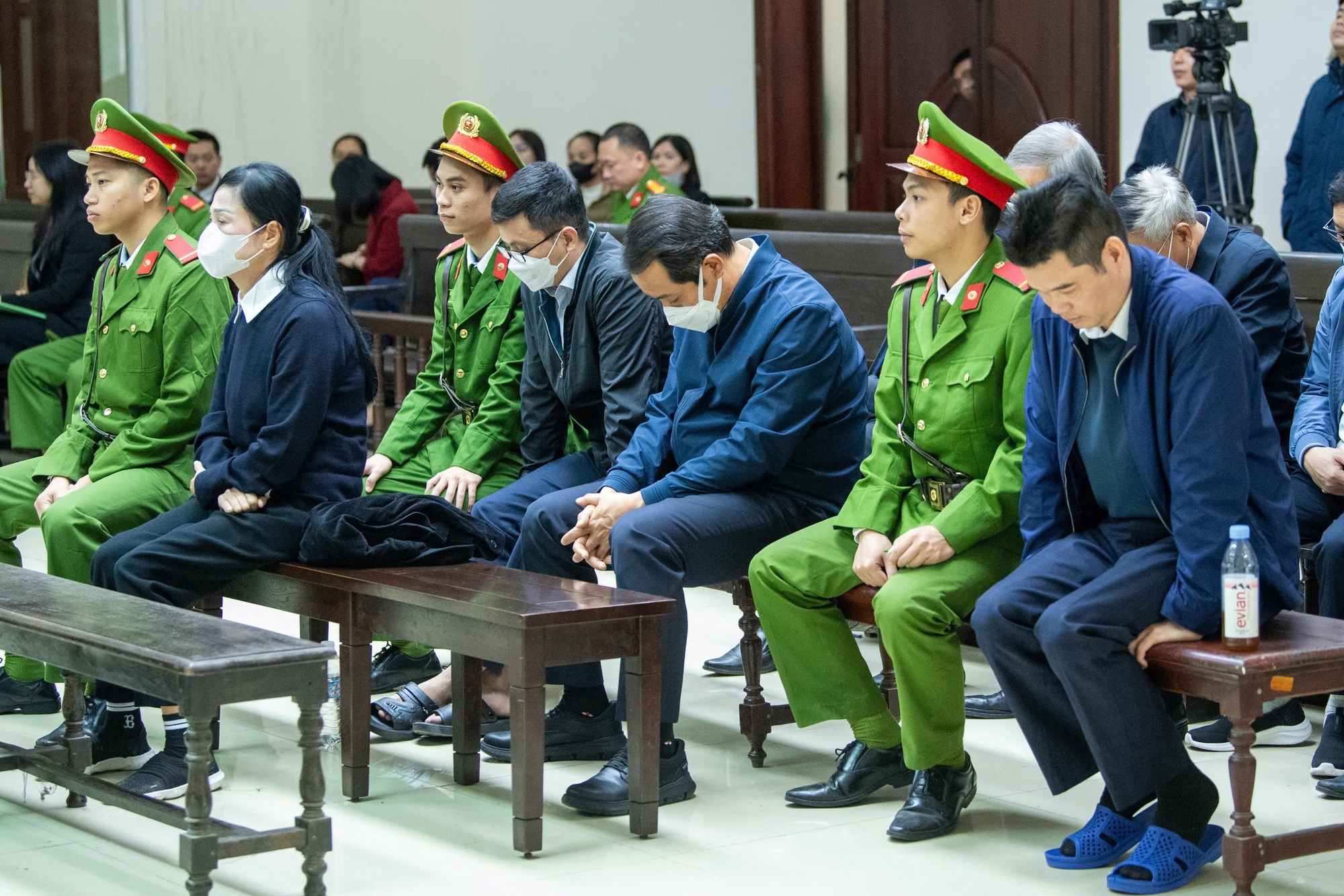 Vụ Phúc Sơn: Cựu Bí thư, cựu Chủ tịch Vĩnh Phúc xin nộp thêm tiền dù đã khắc phục đủ để được giảm án- Ảnh 1.