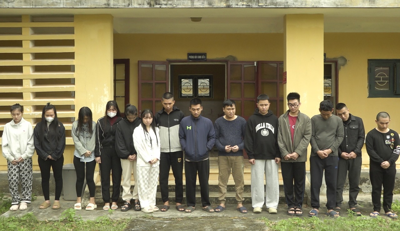 Bắt giữ nhóm đối tượng lừa đảo xuyên quốc gia, chiếm đoạt gần 1.000 tỷ đồng - Ảnh 1.