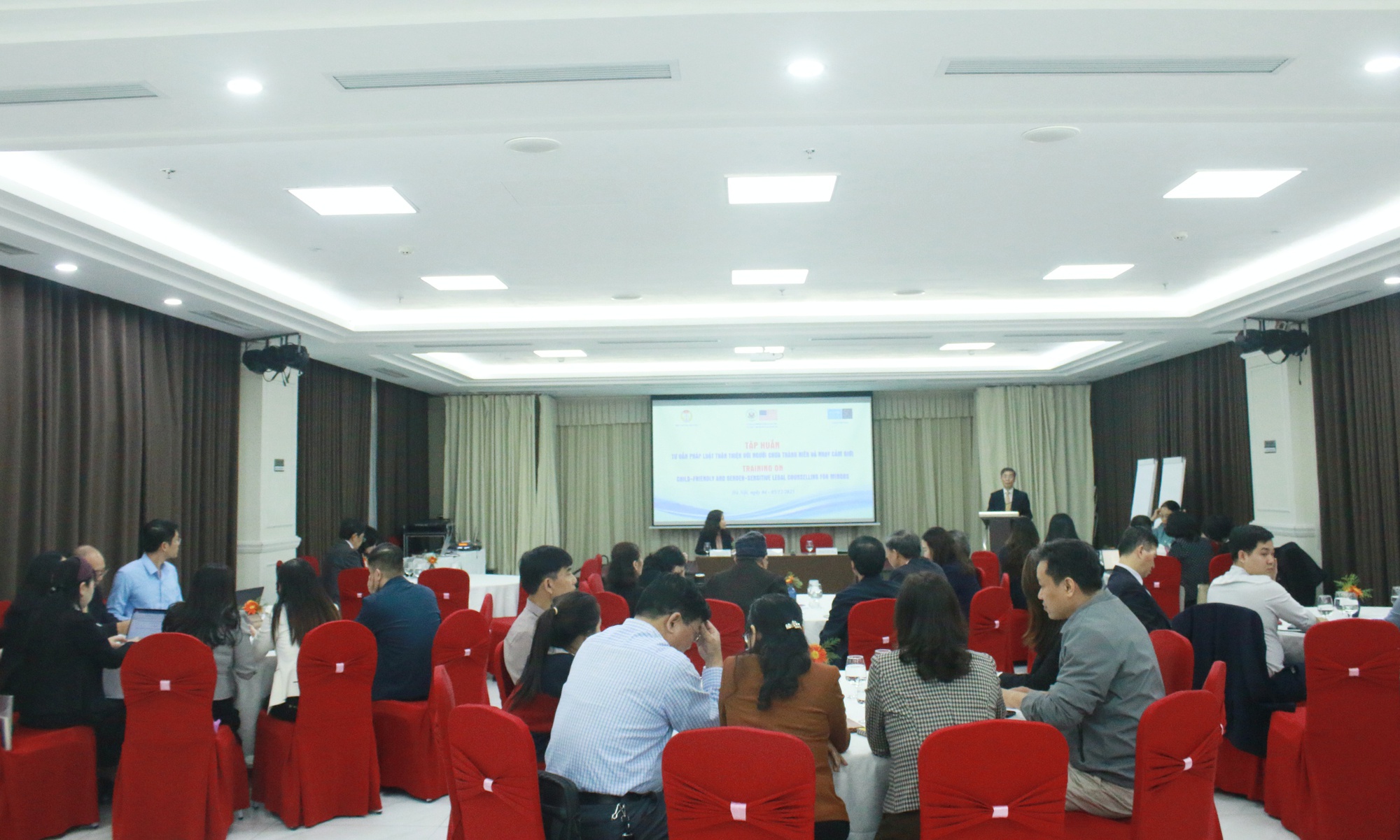 Tập huấn Tư vấn pháp luật thân thiện cho trẻ em: Hướng tới nền tư pháp nhân văn - Ảnh 2.