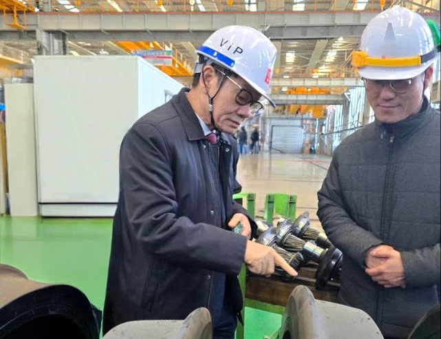 Bước đi mới của tỷ phú Trần Bá Dương trong cuộc đua đường sắt: Trực tiếp sang Hàn Quốc ký thỏa thuận nội địa hóa sản xuất đầu máy toa xe - Ảnh 8.