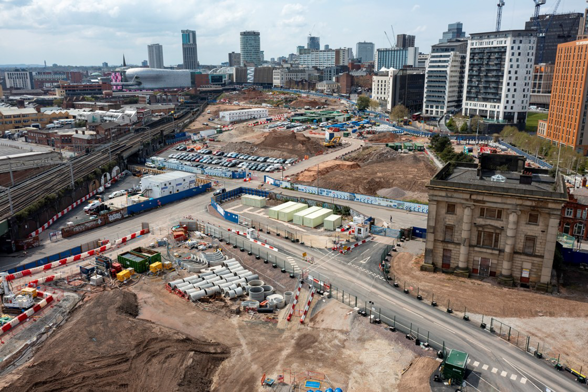 Vingroup khởi công đường sắt cao tốc sau chưa đầy một năm: Tốc độ kinh ngạc, Mỹ – Pháp – Nhật cũng thua xa - Ảnh 4.