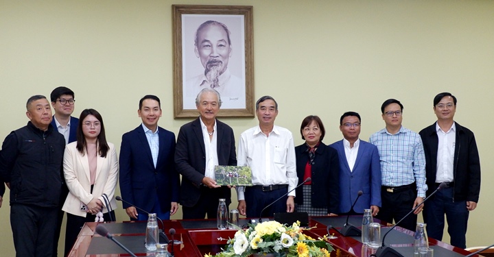 Thêm 'ông lớn' tìm kiếm cơ hội đầu tư vào siêu cảng 52 nghìn tỷ lớn nhất miền Trung - Ảnh 1.