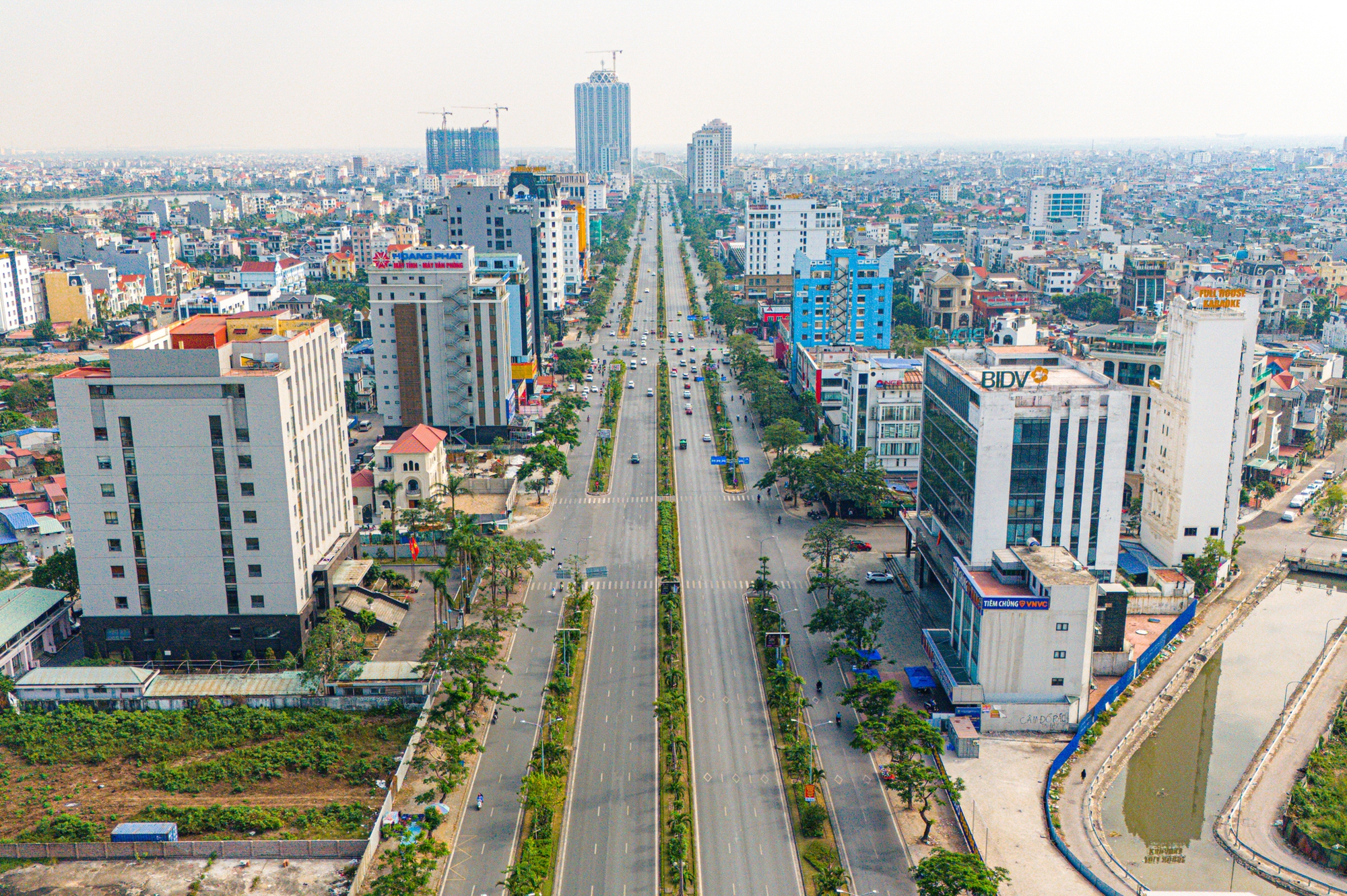 Diện mạo siêu thành phố mới sau sáp nhập sẽ có quy mô kinh tế hơn 650.000 tỷ đồng, chỉ sau Hà Nội và TP.HCM- Ảnh 2. Diện mạo siêu thành phố mới sau sáp nhập sẽ có quy mô kinh tế hơn 650.000 tỷ đồng, chỉ sau Hà Nội và TP.HCM- Ảnh 2.