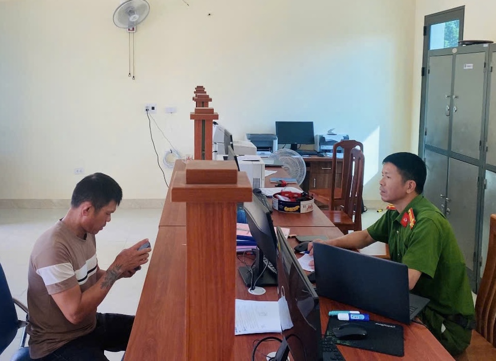 Bất ngờ được báo thẻ ngân hàng mở trái phép, đang có nợ 47 triệu đồng- Ảnh 1. Bất ngờ được báo thẻ ngân hàng mở trái phép, đang có nợ 47 triệu đồng- Ảnh 1.