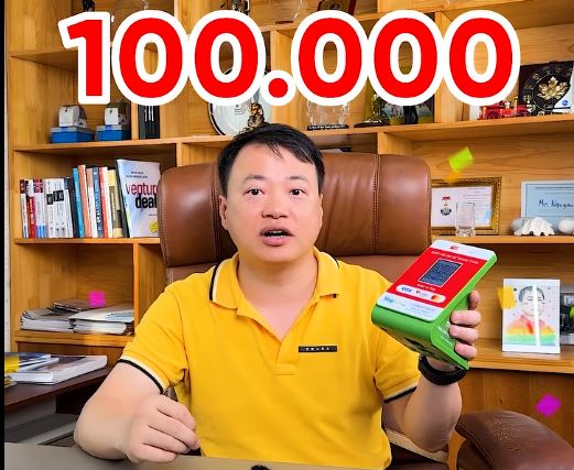 Shark Bình 'flex' bán được 100.000 loa báo chuyển khoản sau 3 tháng: "Làm ăn mà không có công cụ số hỗ trợ thì sớm muộn cũng bị bỏ lại phía sau"- Ảnh 1. Shark Bình 'flex' bán được 100.000 loa báo chuyển khoản sau 3 tháng: "Làm ăn mà không có công cụ số hỗ trợ thì sớm muộn cũng bị bỏ lại phía sau"- Ảnh 1.