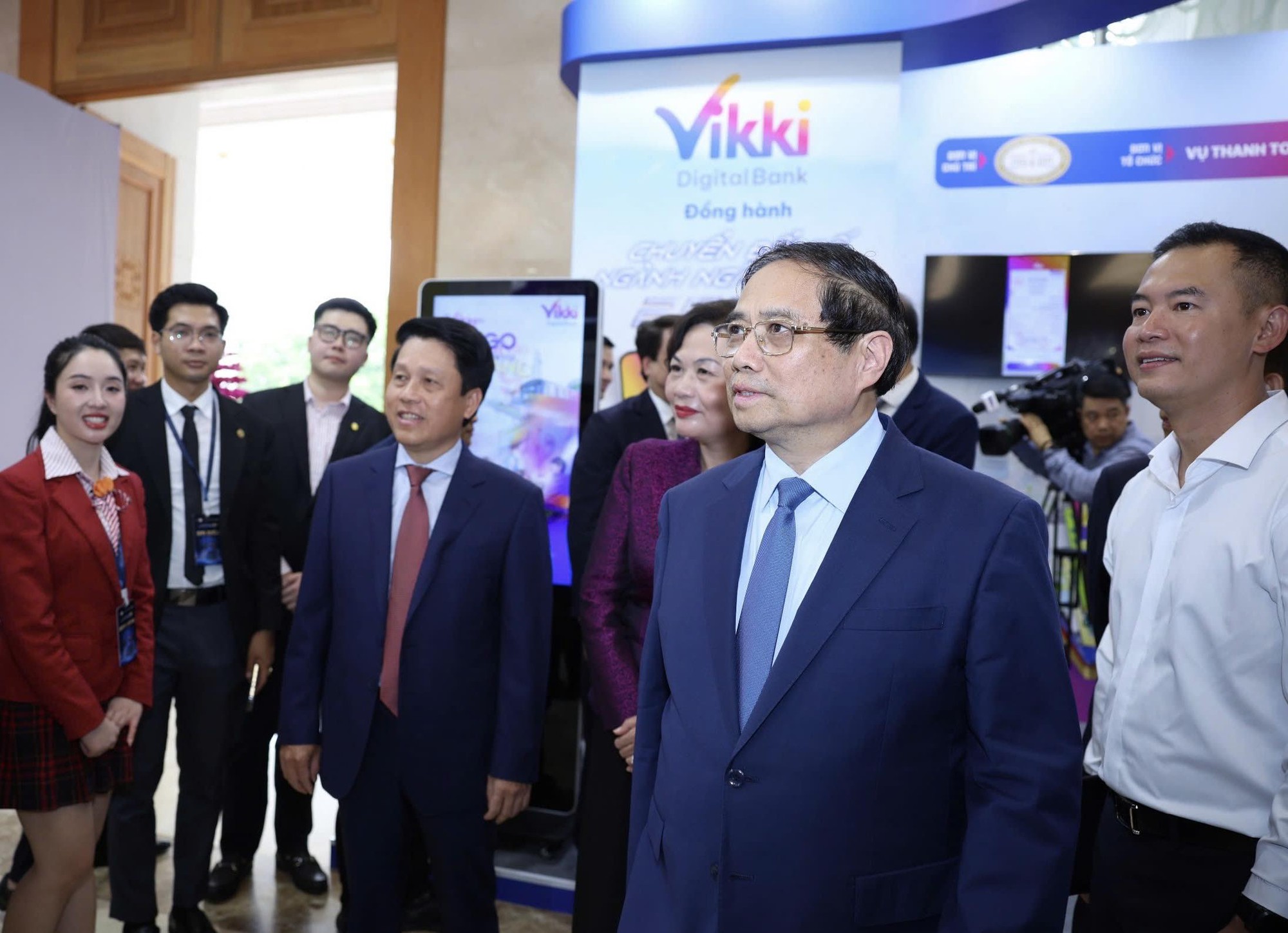 Chuyển đổi số ngân hàng: Thủ tướng yêu cầu “5 tăng tốc, bứt phá”- Ảnh 1. Chuyển đổi số ngân hàng: Thủ tướng yêu cầu “5 tăng tốc, bứt phá”- Ảnh 1.