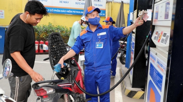 Giá xăng có khả năng giảm sau kỳ nghỉ lễ- Ảnh 1. Giá xăng có khả năng giảm sau kỳ nghỉ lễ- Ảnh 1.