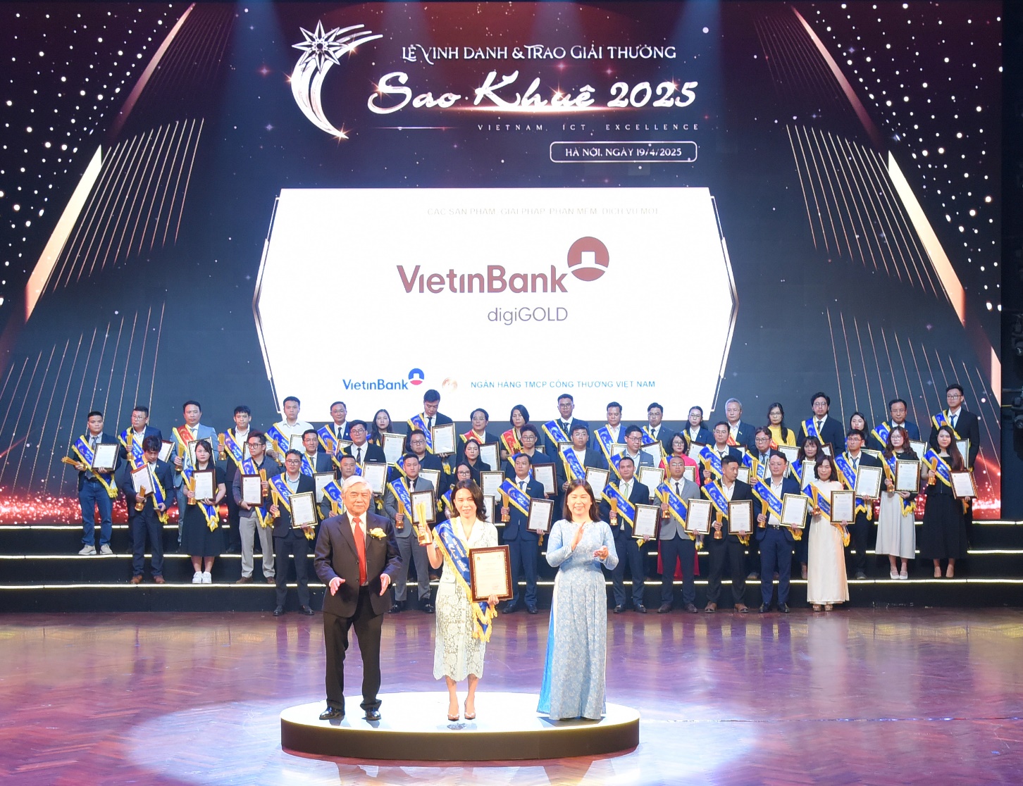 VietinBank digiGOLD đạt giải thưởng Sao khuê 2025- Ảnh 1. VietinBank digiGOLD đạt giải thưởng Sao khuê 2025- Ảnh 1.