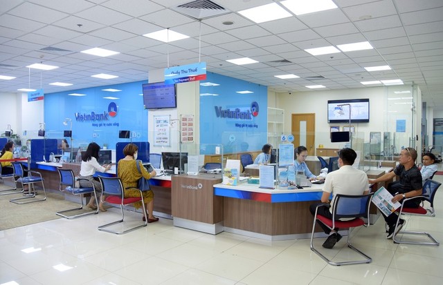 VietinBank dự chi gần 10.000 tỷ đồng mua lại trước hạn 9 lô trái phiếu- Ảnh 1. VietinBank dự chi gần 10.000 tỷ đồng mua lại trước hạn 9 lô trái phiếu- Ảnh 1.