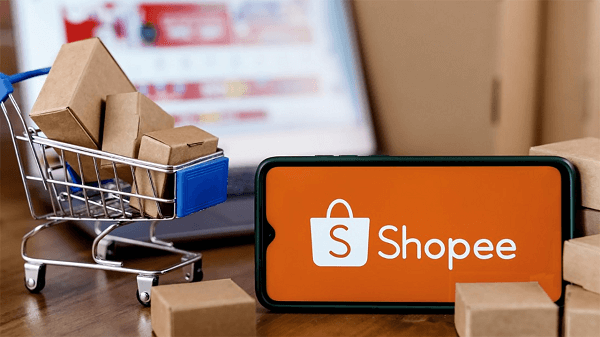 Shopee tung "đòn nặng ký" trong cuộc đua thương mại điện tử: Freeship TẤT CẢ đơn hàng từ 1/7 - Ảnh 1. Shopee tung "đòn nặng ký" trong cuộc đua thương mại điện tử: Freeship TẤT CẢ đơn hàng từ 1/7 - Ảnh 1.