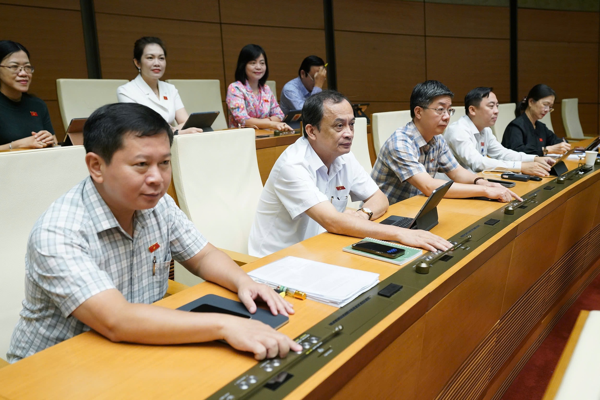 Quốc hội thông qua Hiến pháp sửa đổi, có hiệu lực từ 16/6/2025- Ảnh 2. Quốc hội thông qua Hiến pháp sửa đổi, có hiệu lực từ 16/6/2025- Ảnh 2.