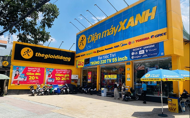Dàn lãnh đạo Thế Giới Di Động sắp nhận hàng chục tỷ đồng cổ tức tiền mặt - Ảnh 1.