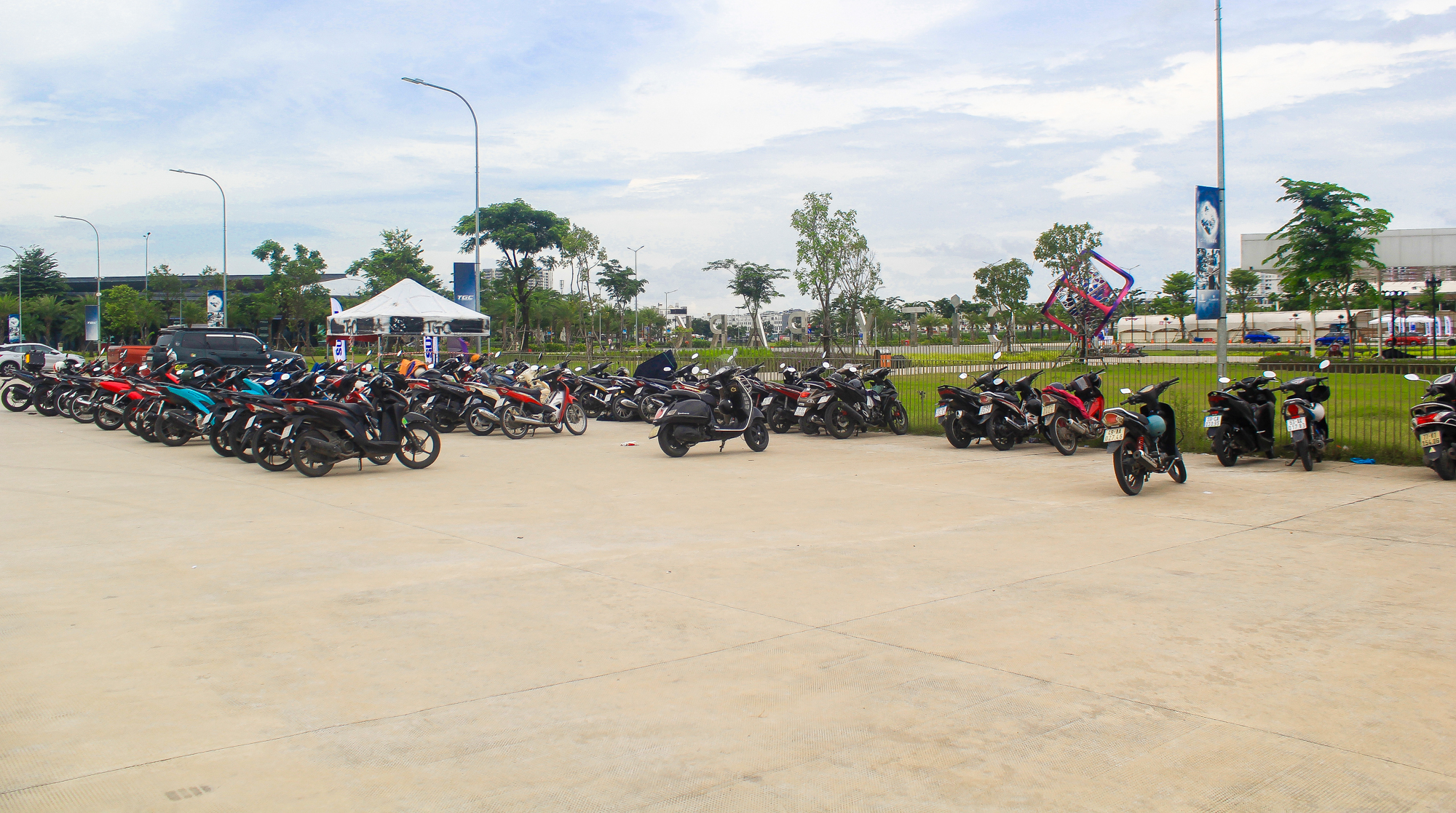 Khu đô thị có bãi đỗ xe rộng bằng công viên Đầm Sen, quảng trường chứa được 40.000 người- Ảnh 5.