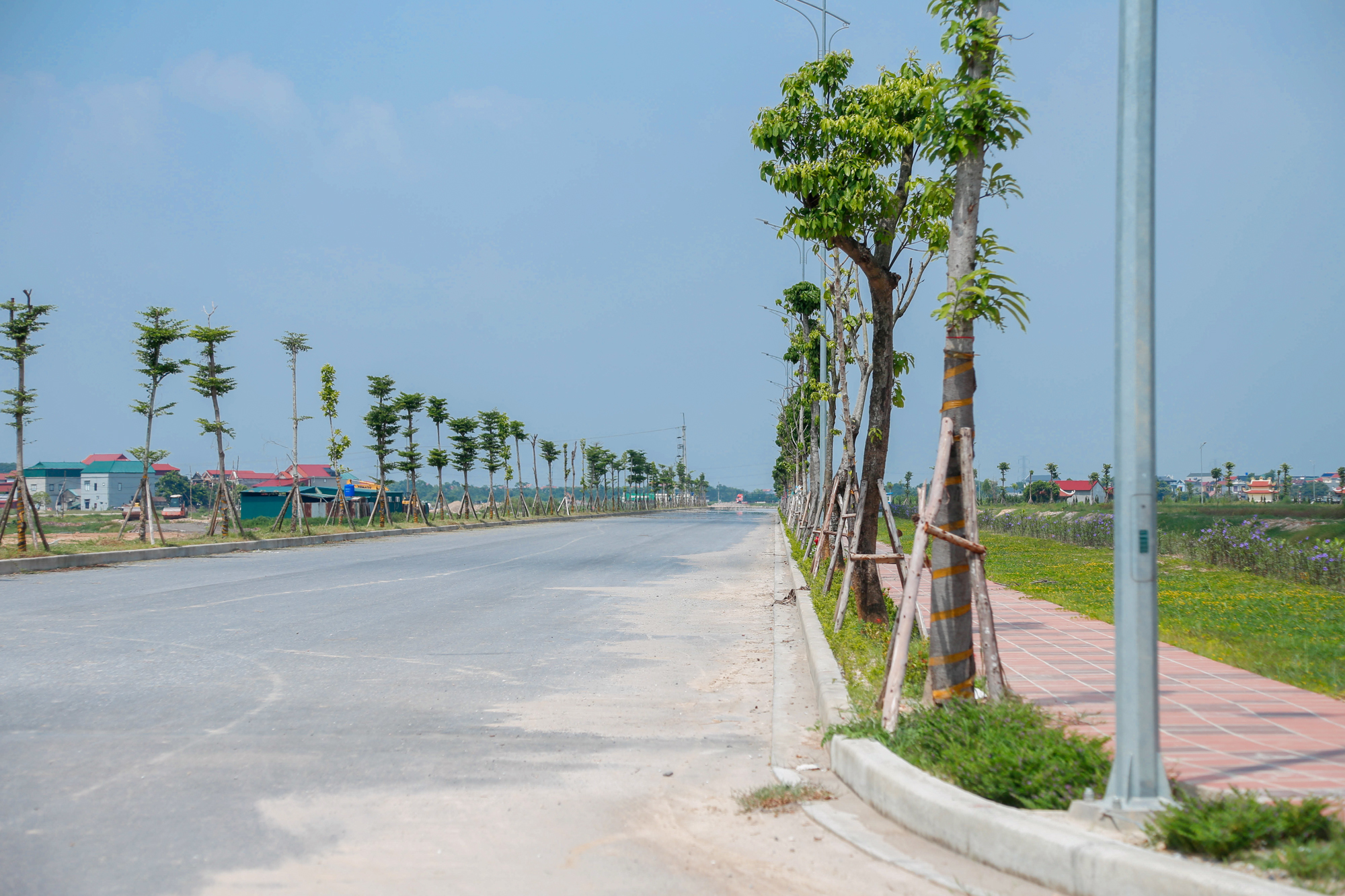 Tuyến đường vành đai 86.000 tỷ đồng đi qua “Thủ phủ Công nghiệp” bắt đầu được trải nhựa, sẽ hoàn thành sau vài tháng nữa- Ảnh 2.