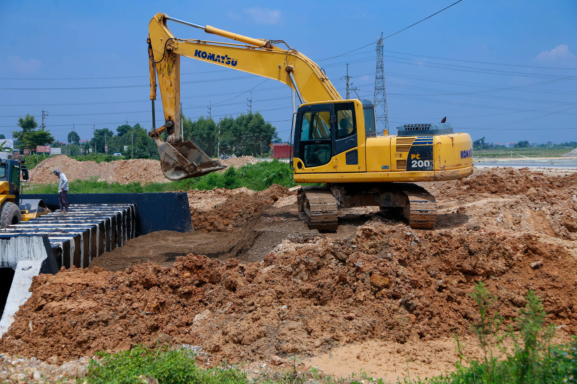 Tuyến đường vành đai 86.000 tỷ đồng đi qua “Thủ phủ Công nghiệp” bắt đầu được trải nhựa, sẽ hoàn thành sau vài tháng nữa- Ảnh 5.