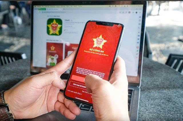 Đề xuất tích hợp cảnh báo hoãn xuất cảnh do nợ thuế vào VNeID - Ảnh 1.