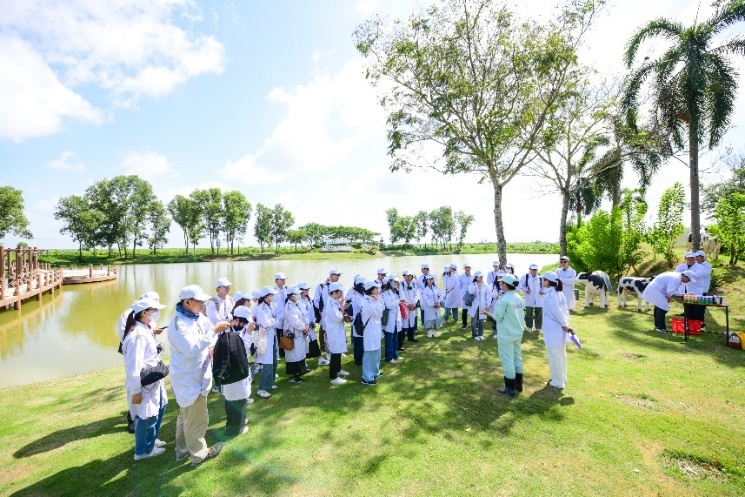 Trang trại Vinamilk Green Farm dưới lăng kính phát triển bền vững có gì đặc biệt? - Ảnh 1.
