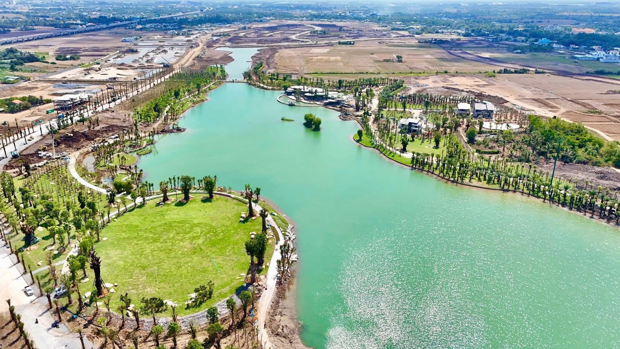 Toàn cảnh dự án nhận 1.200 booking sau 2 ngày, đất xung quanh “ăn theo” tăng giá gấp 2,5 lần trong vài tháng- Ảnh 4. Toàn cảnh dự án nhận 1.200 booking sau 2 ngày, đất xung quanh “ăn theo” tăng giá gấp 2,5 lần trong vài tháng- Ảnh 4.