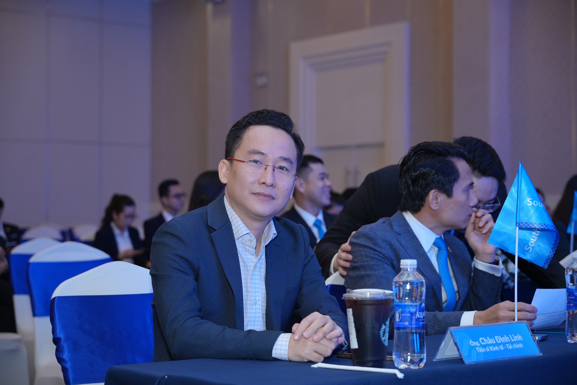 Tín dụng ngân hàng bứt tốc, dòng vốn chảy mạnh vào bất động sản- Ảnh 1. Tín dụng ngân hàng bứt tốc, dòng vốn chảy mạnh vào bất động sản - Ảnh 2.