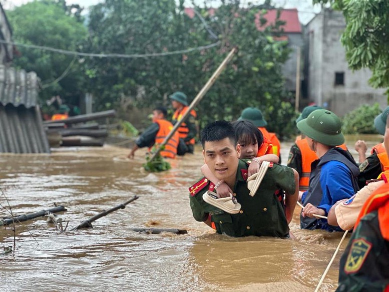 80 năm Công an nhân dân Việt Nam với sự nghiệp xây dựng và phát triển kinh tế - xã hội của đất nước- Ảnh 4. 80 năm Công an nhân dân Việt Nam với sự nghiệp xây dựng và phát triển kinh tế - xã hội của đất nước- Ảnh 4.