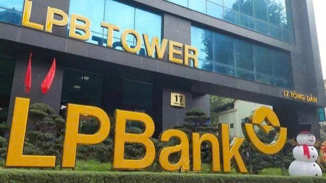 Chứng khoán LPBank chốt ngày chào bán 878 triệu cổ phiếu để tăng vốn điều lệ - Ảnh 1.