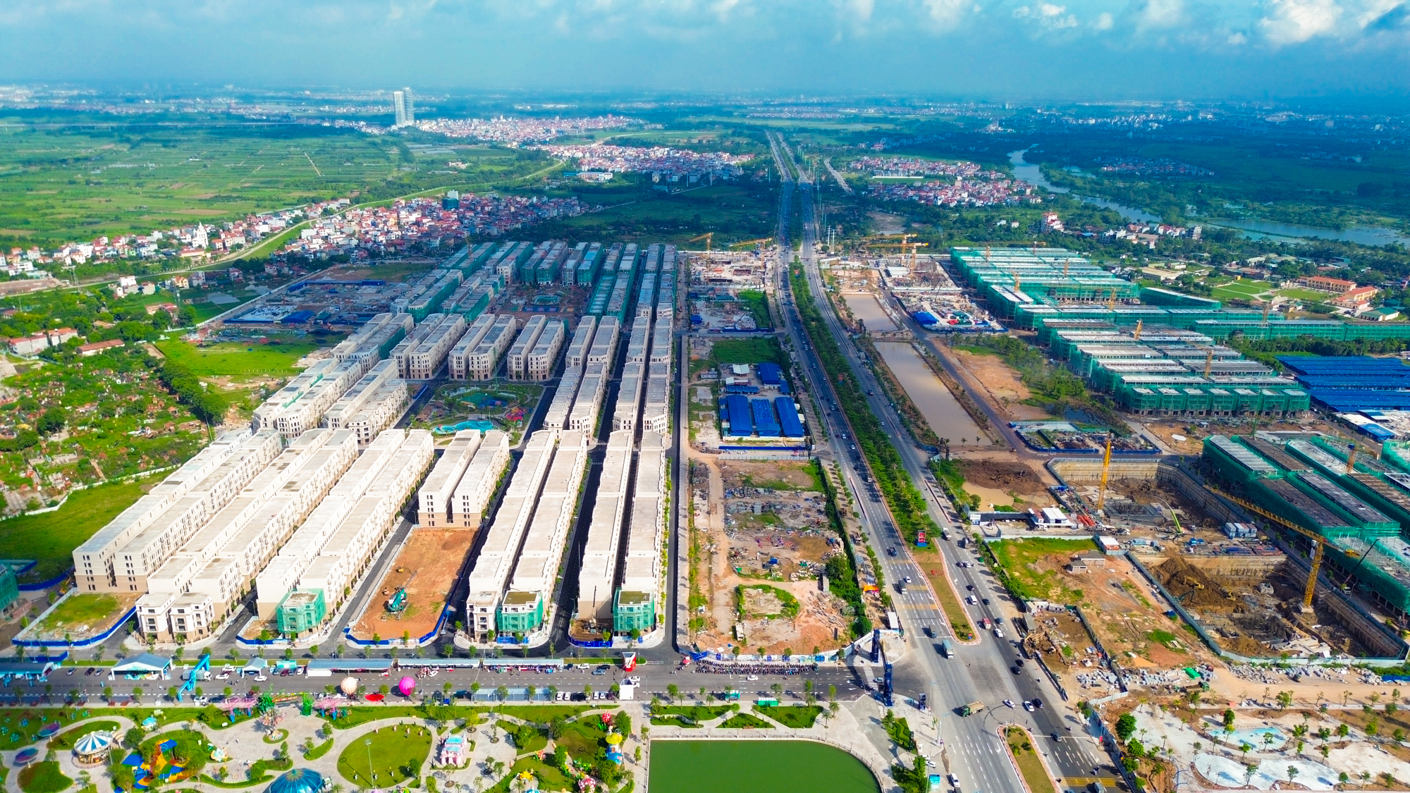 Siêu dự án của Vinhomes nằm bên vành đai 2 Hà Nội: Bàn giao nhà chỉ sau một năm, ngày cao điểm đón hơn một triệu khách- Ảnh 6. Siêu dự án của Vinhomes nằm bên vành đai 2 Hà Nội: Bàn giao nhà chỉ sau một năm, ngày cao điểm đón hơn một triệu khách- Ảnh 6.