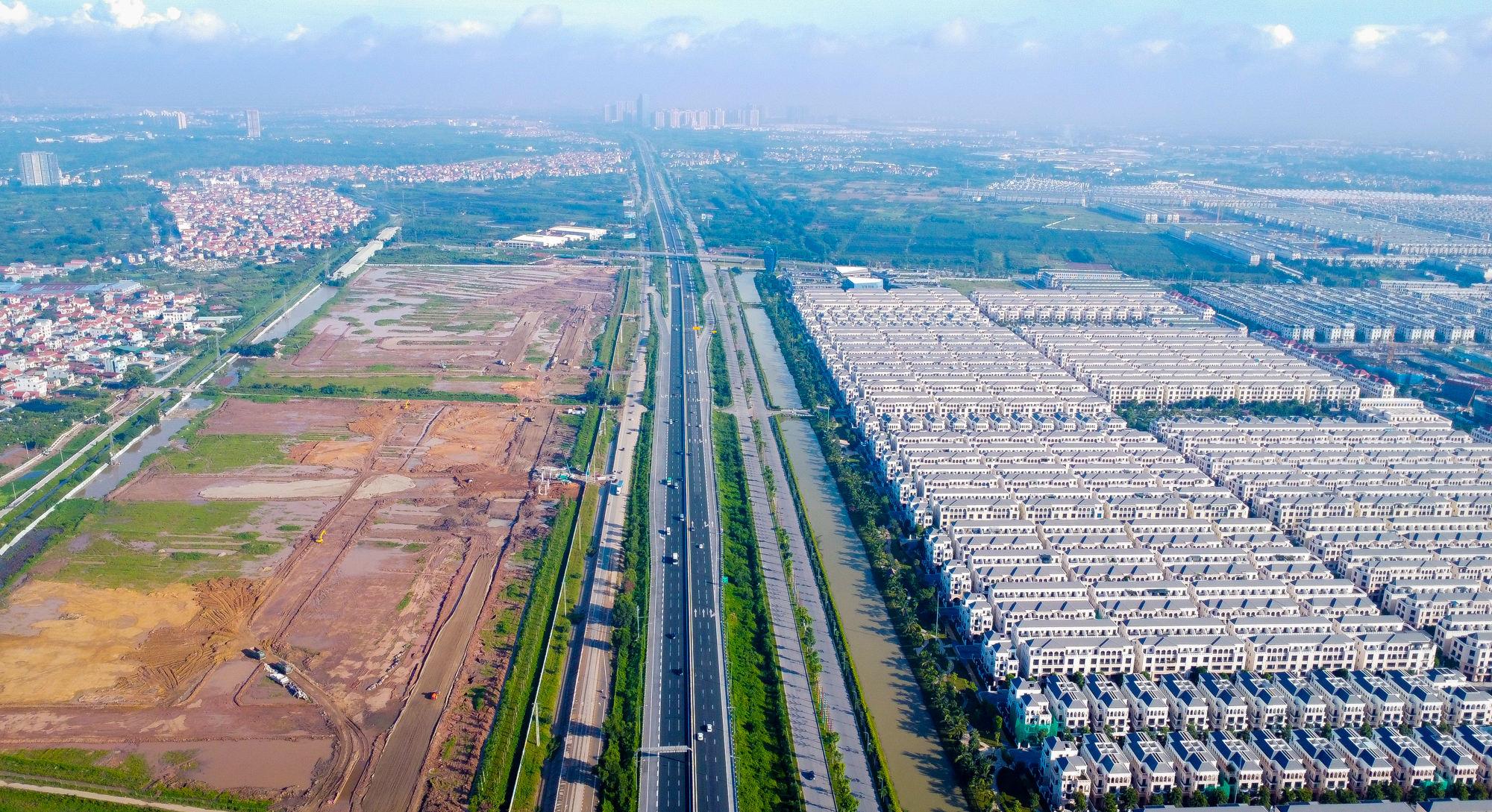 Điểm danh loạt dự án chung cư ra hàng cuối năm ở Hà Nội: Sun Group có căn hộ 200 triệu đồng/m2, Long Biên trở thành điểm sáng mới- Ảnh 11.
