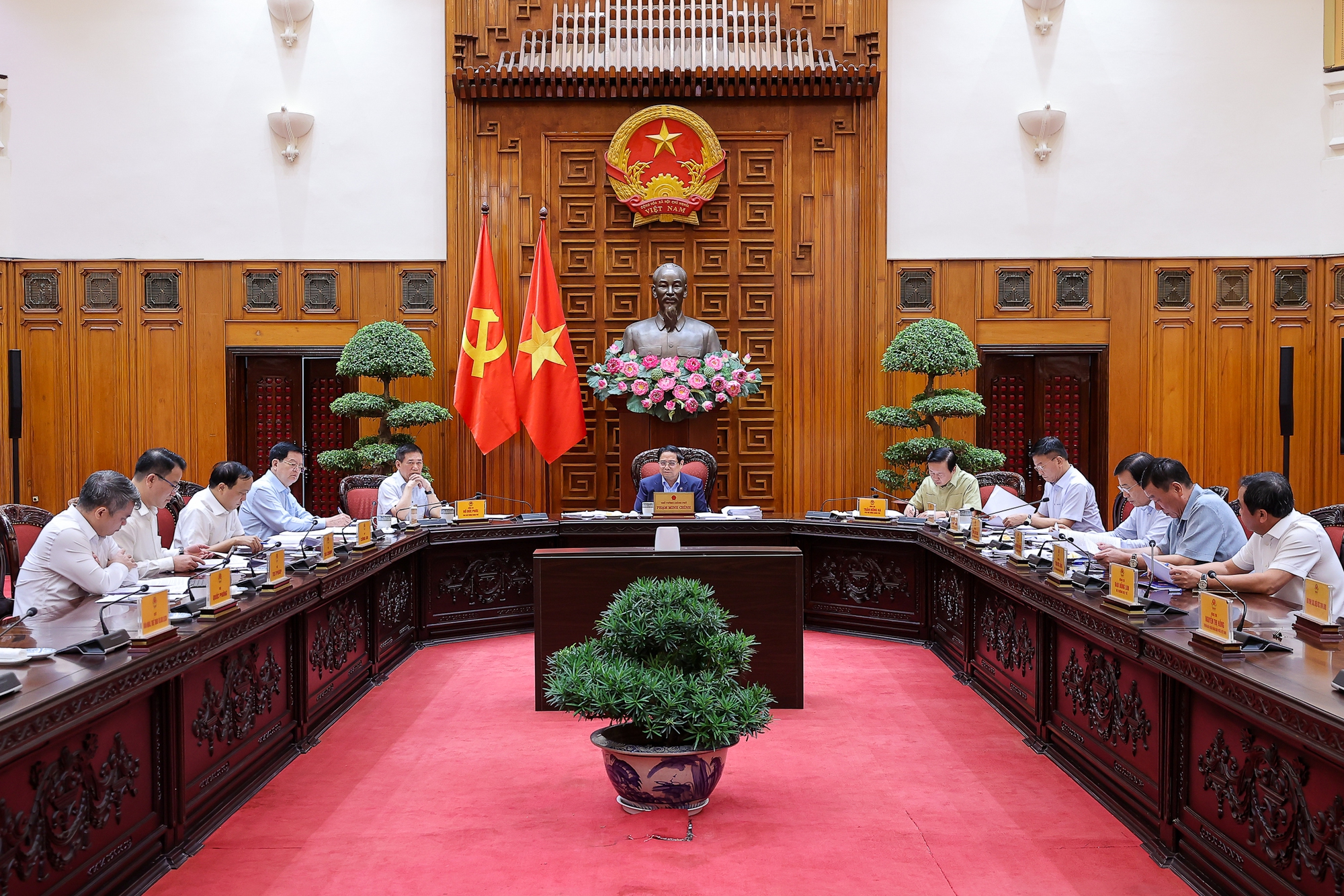 Thủ tướng: Nhà nước không làm những gì mà tư nhân làm được - Ảnh 2.