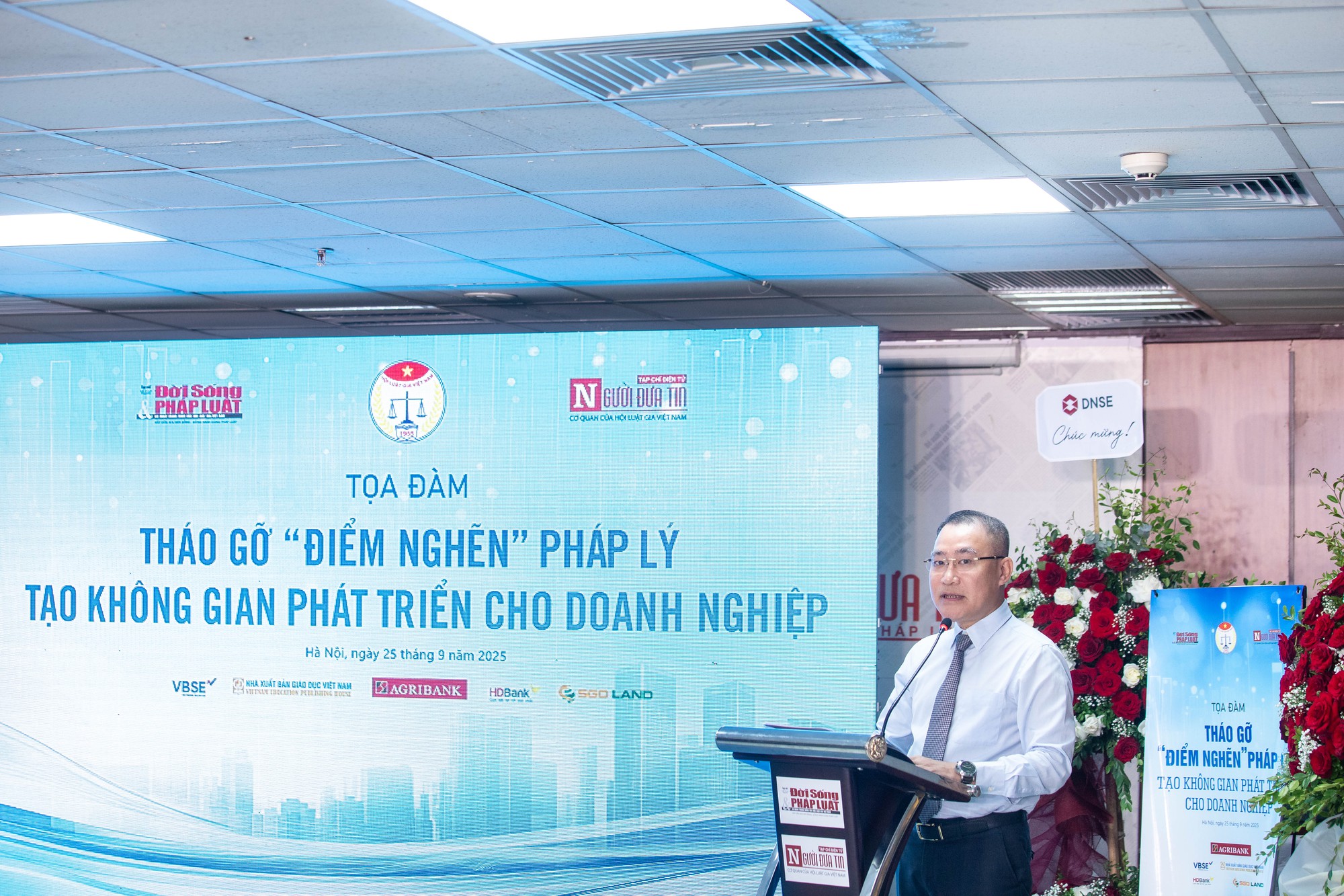 Tổng thuật Tọa đàm "Tháo gỡ điểm nghẽn pháp lý tạo không gian phát triển cho doanh nghiệp"- Ảnh 5.